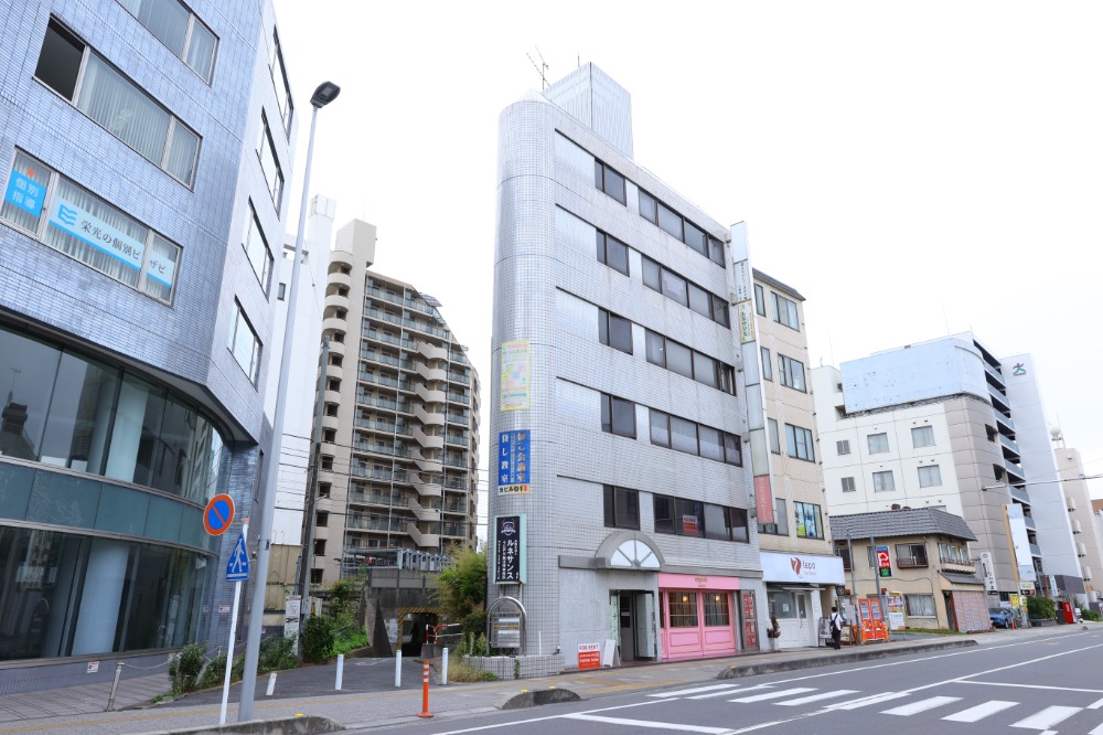 事務所外観・内観